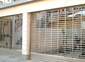 Cửa cuốn lưới song ngang Inox